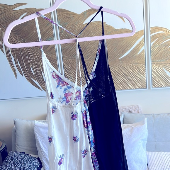 Adorable O’Neil two tone coverup - Picture 3 of 6